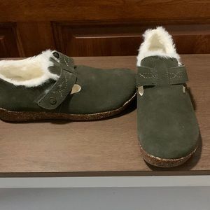 Earth Origins, NWOT, size 8 1/2 women’s, no box